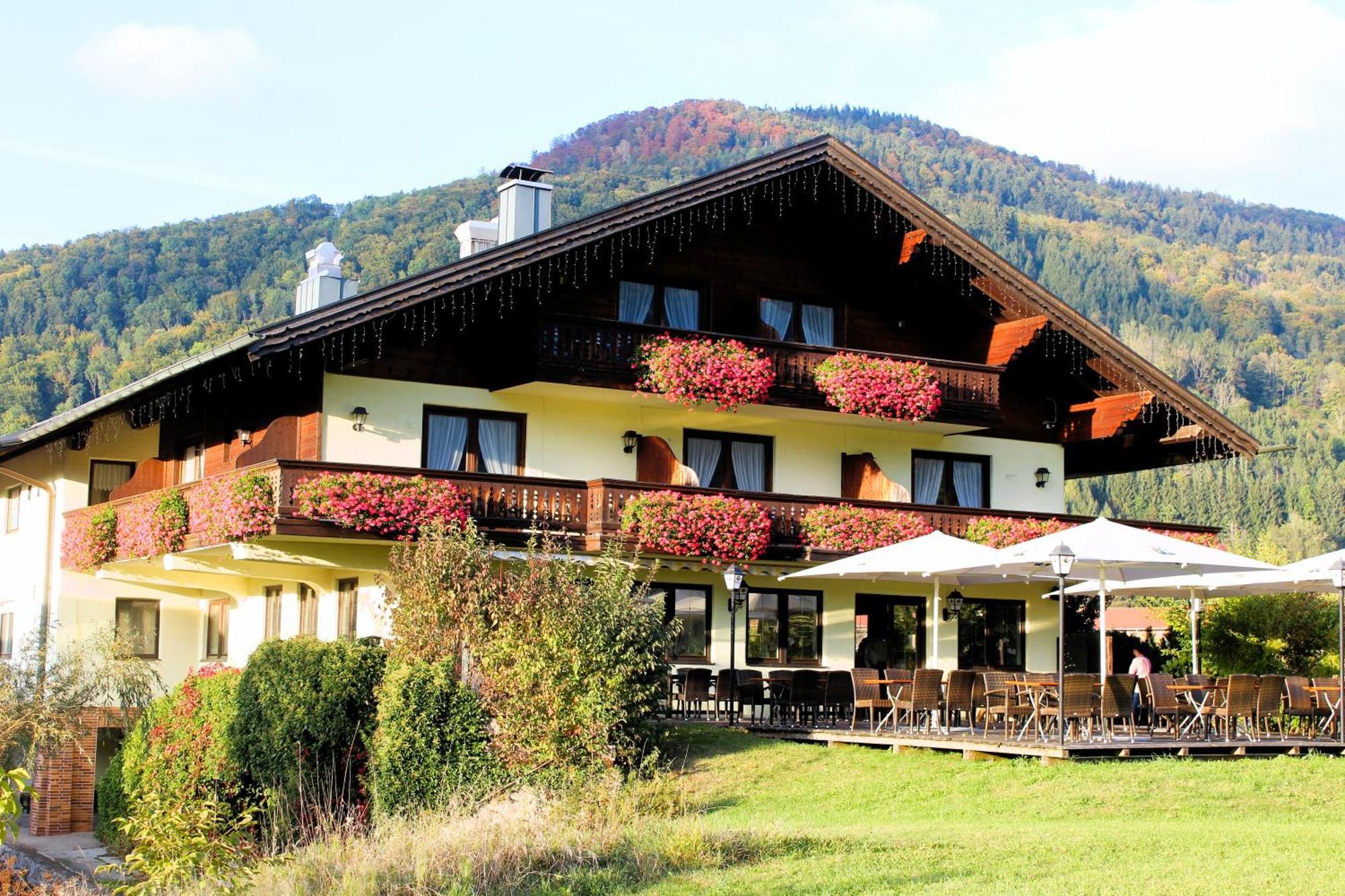 Deva Hotel-Restaurant Fischerwirt Inklusive Chiemgau Card روهبولدنغ المظهر الخارجي الصورة